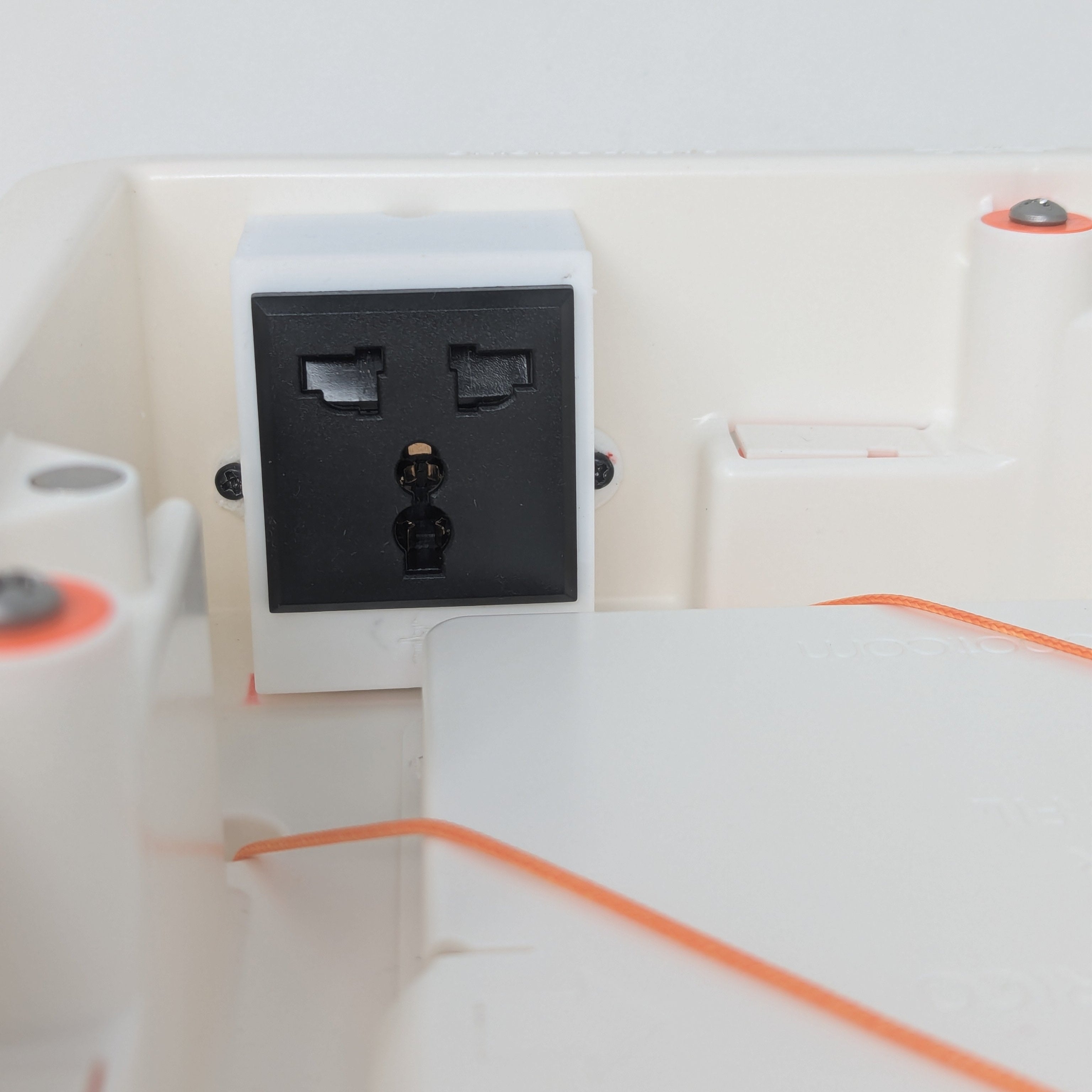 Ceiling Access Point Mount with 100-240v Power